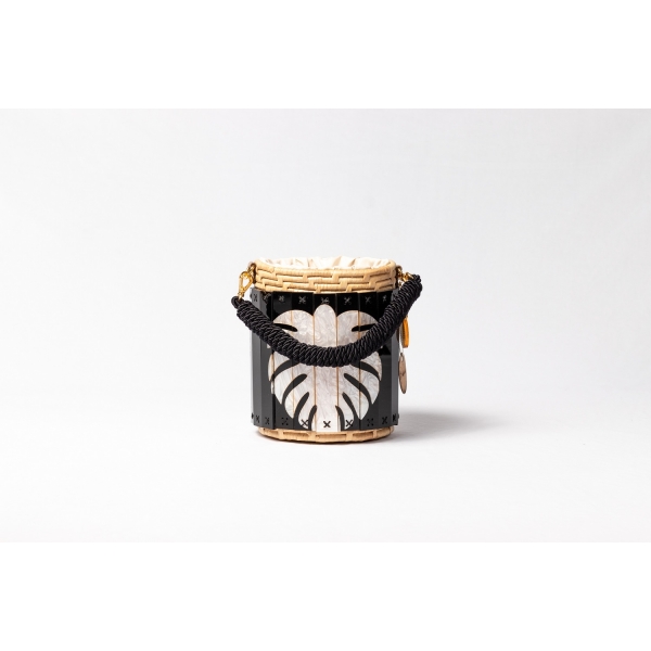 Bolsa de Palha Folha - Luna - Preto com madrepérola  claro