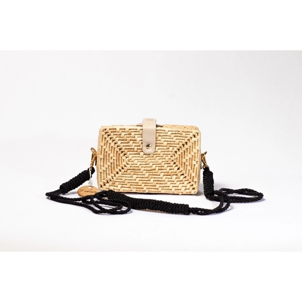 Bolsa Clutch Concha - Preto com Madrepérola Claro