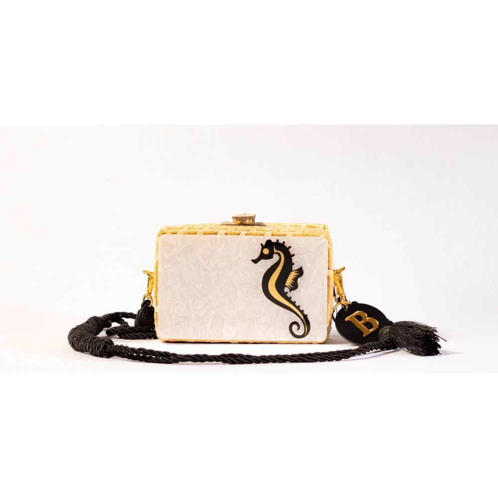 Bolsa Clutch Cavalo Marinho - Madrepérola Claro com Preto